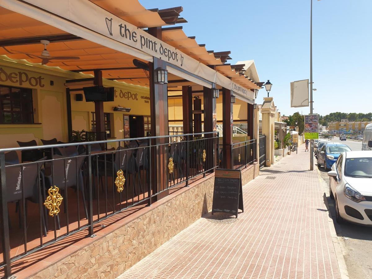 Amazing Villamartin House Sleeps 6 With Pool Villacosta Exteriér fotografie
